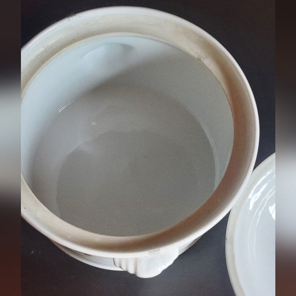 Louis Lourioux France covered casserole with bird motif - Picture 4 of 11